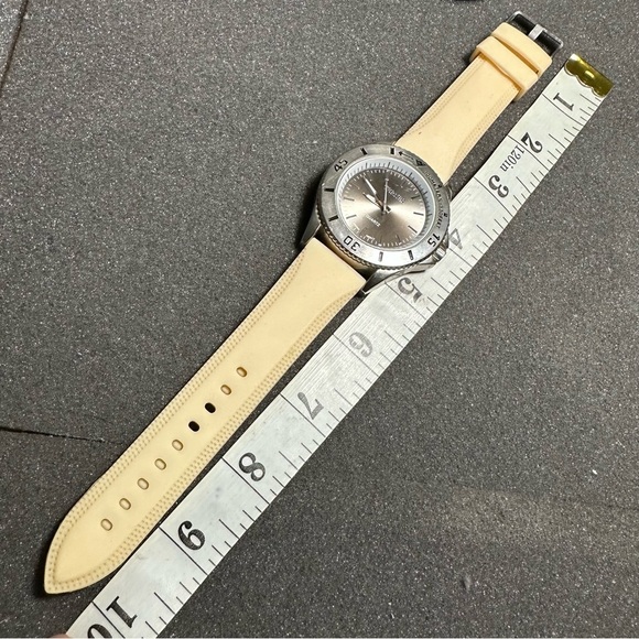 Terner Mens Gmt Style Quartz Watch Silver Tone Crem Rubber Strap Working - Picture 9 of 9